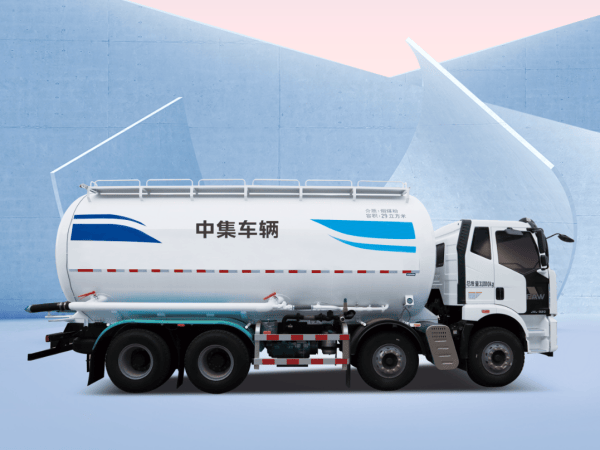 中集車輛粉罐家族實(shí)力登場，揭秘粉粒物料運(yùn)輸車的"高效可靠"之道！